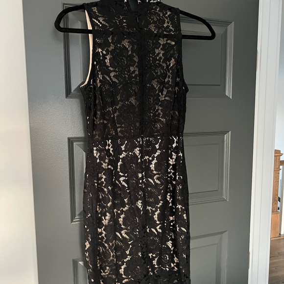 BLACK LACE DRESS - Picture 3 of 3